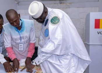 Droit de réponse de Bâtir Ensemble à Jeune Afrique : « Mamadi Doumbouya, l’action utile plutôt que la parole inutile »