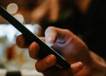 Appels impossibles en Guinée : les citoyens face au mutisme des opérateurs et des autorités