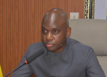 Lutte contre les faux médicaments : « Plus de 400 conteneurs ont été saisis », selon le ministre Oumar Diouhé