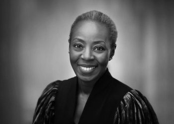 « Elle est parfaitement équipée pour relever ce défi » : Malado Kaba adoube Mariama Ciré Sylla à la tête de l’Économie et du Budget