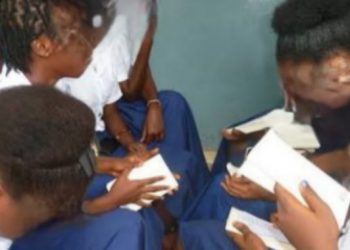 Boké : cinq élèves renvoyées pour des vidéos diffusées sur les réseaux sociaux