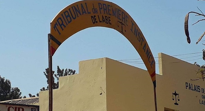 Affaire de bastonnade collective à Labé : des mineures condamnées à six mois avec sursis et interdites de réseaux sociaux