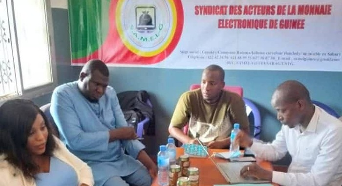 Manque de cash en Guinée : l’UCG dénonce des “abus” dans certains points de vente