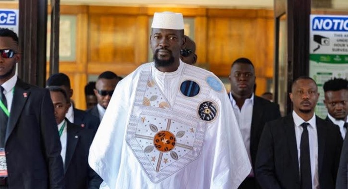 Ramadan 2026 : un geste de Mamadi Doumbouya salué par l’imam Boubacar Sow