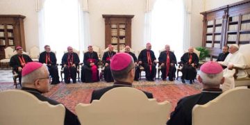 Vatican : un évêque de San Diego démissionne après un présumé détournement de 250 000 dollars