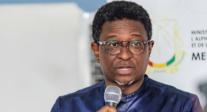 Alpha Bacar Barry : « Nos programmes actuels ne répondent plus pleinement aux exigences du 21e siècle »