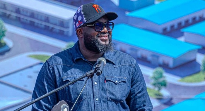 Djiba Diakité : “Les infrastructures n’ont de sens que s’ils s’accompagnent d’un investissement dans l’éducation”