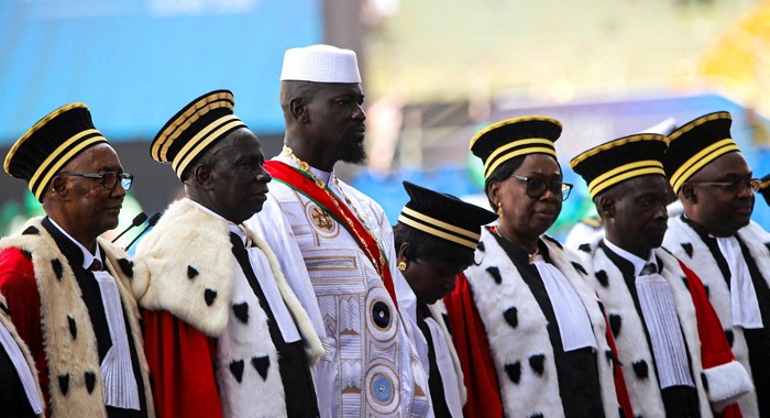 Justice guinéenne : Mamadi Doumbouya proroge d’un an le départ à la retraite de certains magistrats