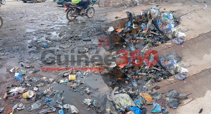 Conakry sous les premières alertes : la pluie du matin ravive le spectre des inondations